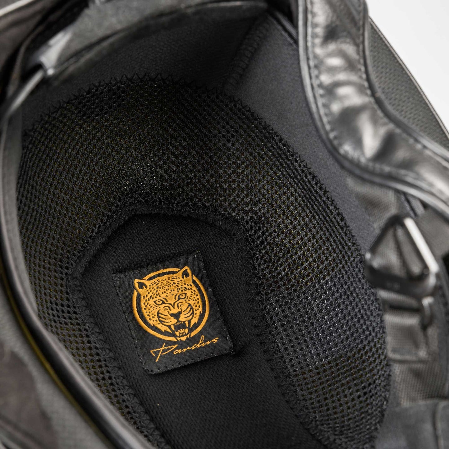 EQ3 Pardus Smooth Riding Helmet - EA Taggable until 31/12/26