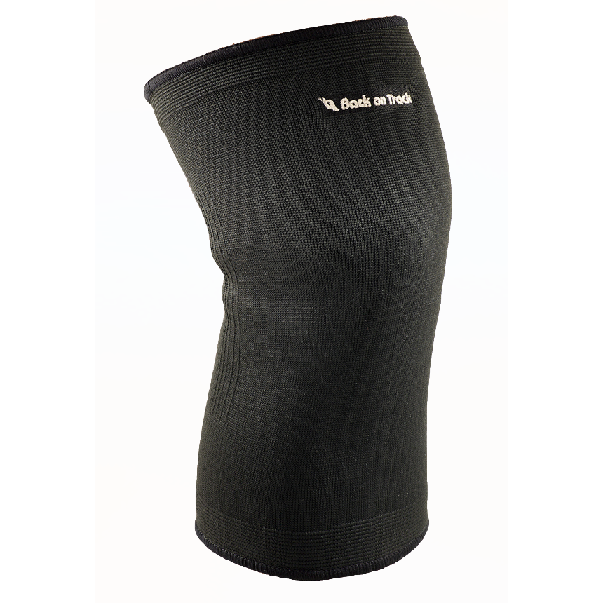 black knee brace with 2-way stretch material