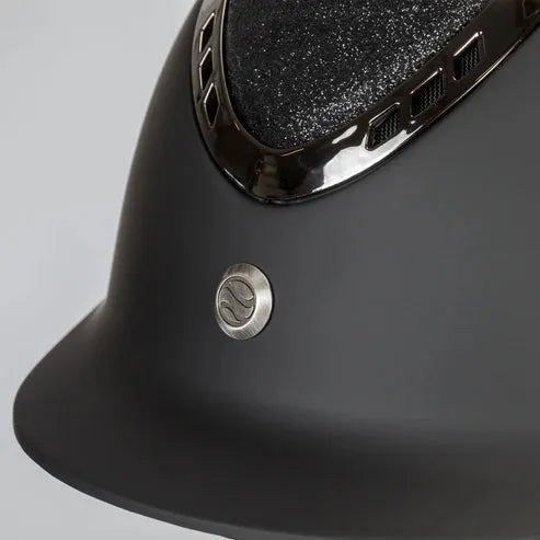 black smooth riding helmet with sparkle detail: close up